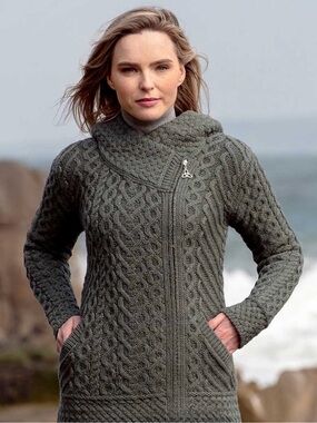 Aran Crafts 100% Merino Wool Hooded Cardigan XL Irish Cable Knit Zip Sweater
